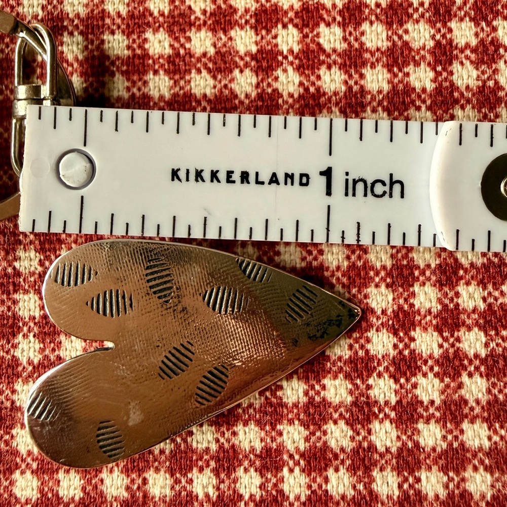 Silver Patterned Heart Pin - Picture 5 of 5